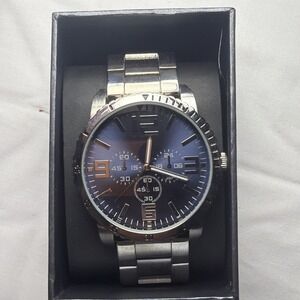 VINTAGE FMD Quartz Watch Men Silver Band And Dial Metallic Blue Face